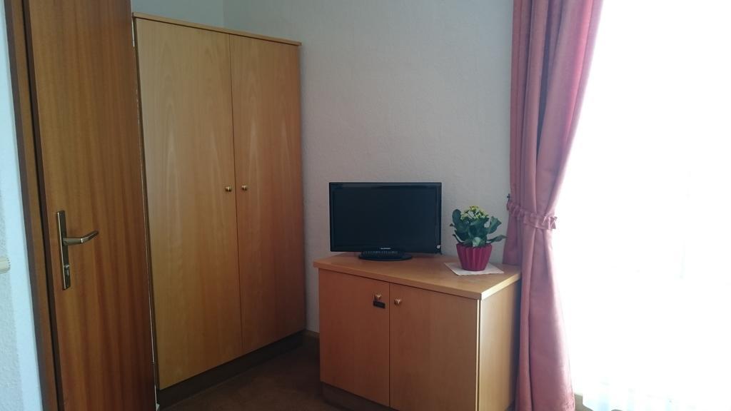 Pension Und Berggasthaus Kapellenstein Geyer Room photo